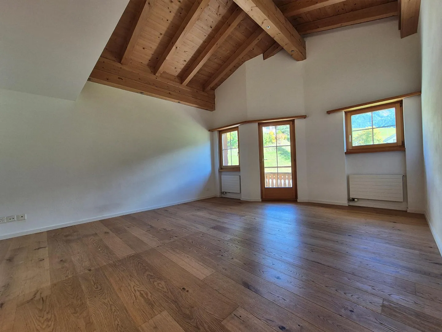 Charmante Dachwohnung in Wiesen - Foto 2 von 9