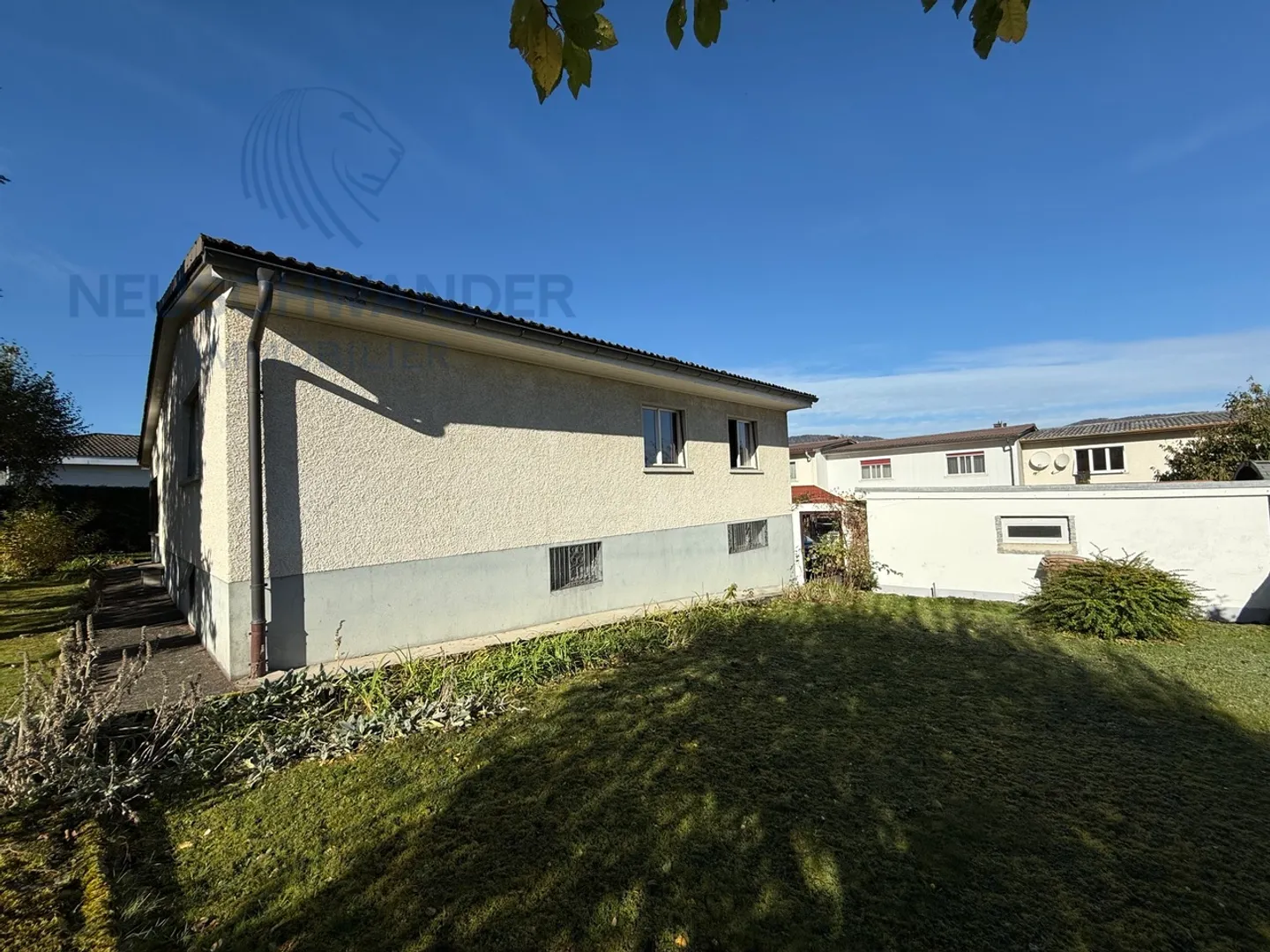 Fort potentiel avec deux garages et emplacement idéal - Photo 10 sur 12