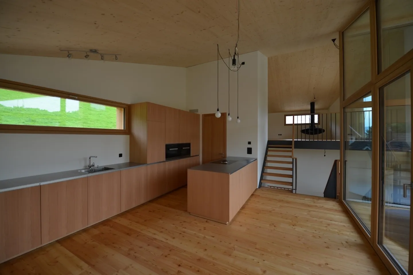 Beautiful living with a view! - Photo 4 of 21