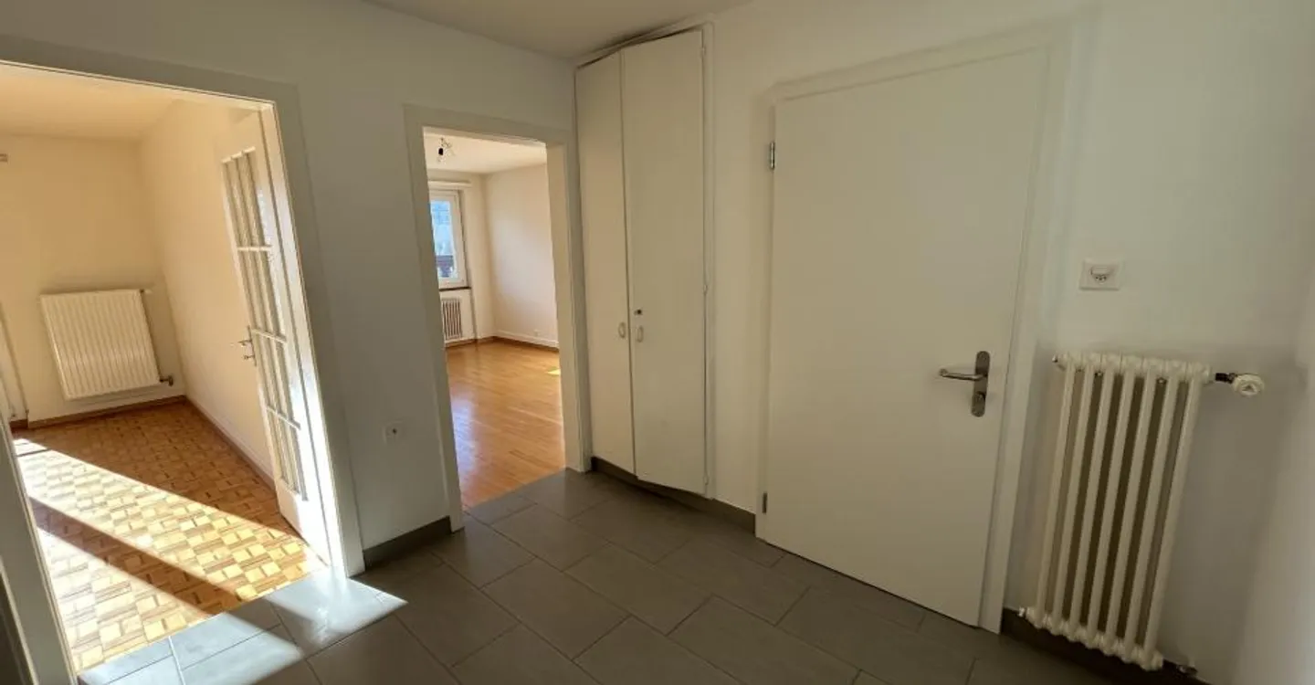 In affitto: appartamento di 3,5 locali con balcone - Crêt-Besson 11, Sonvilier - Foto 5 di 11