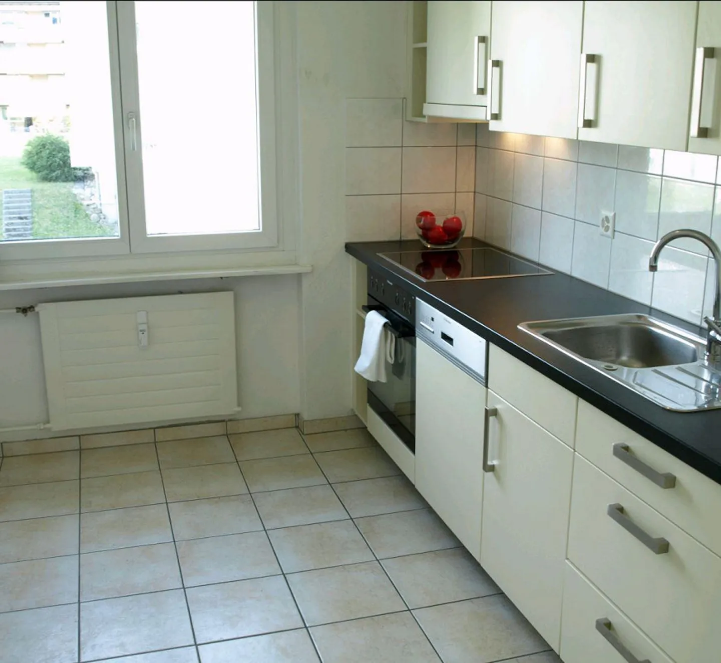 Moderne Wohnung mit grossem Balkon - Foto 2 von 7