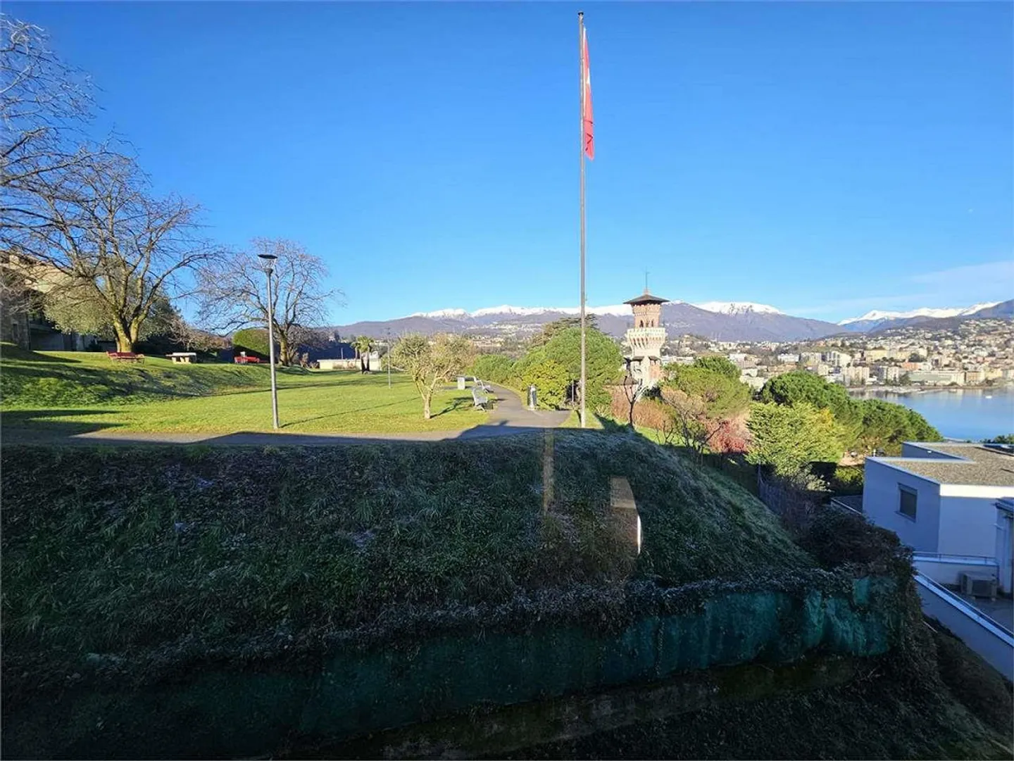 Lugano Paradiso, 2.5 rental with lake view - Photo 10 of 12