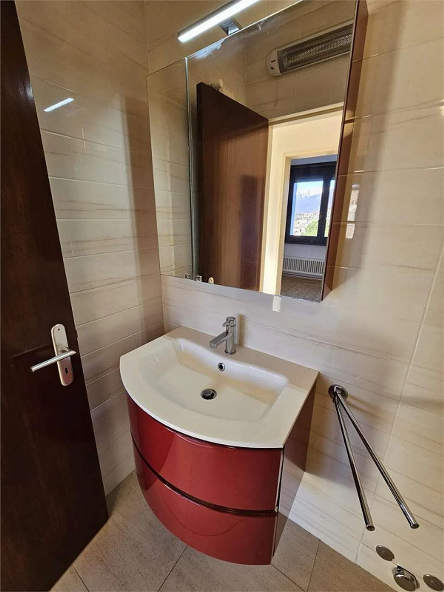 Lugano Paradiso, 2.5 rental with lake view - Photo 11 of 12