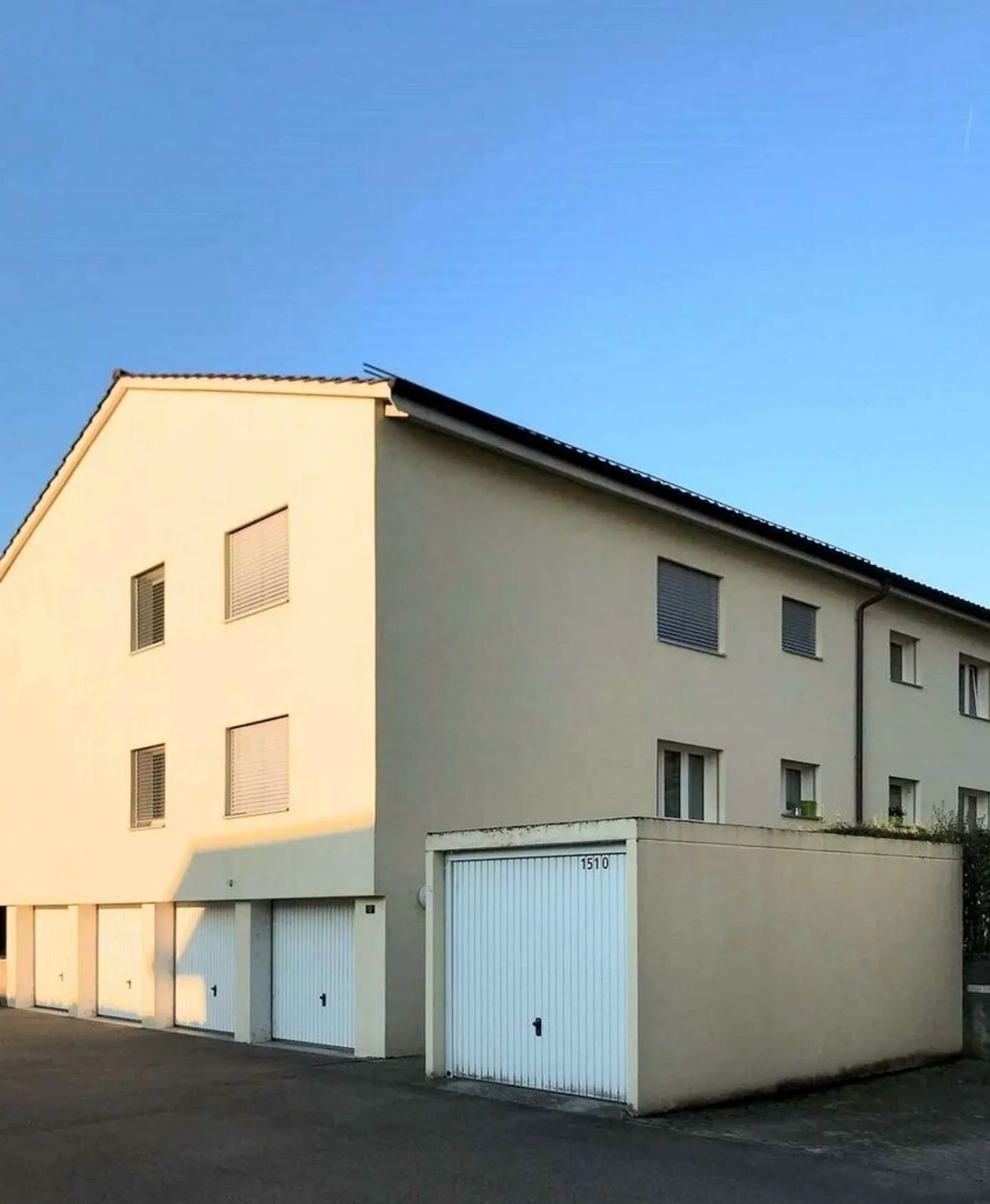 Garage individuel à louer à Fraubrunnen - Photo 1 sur 2