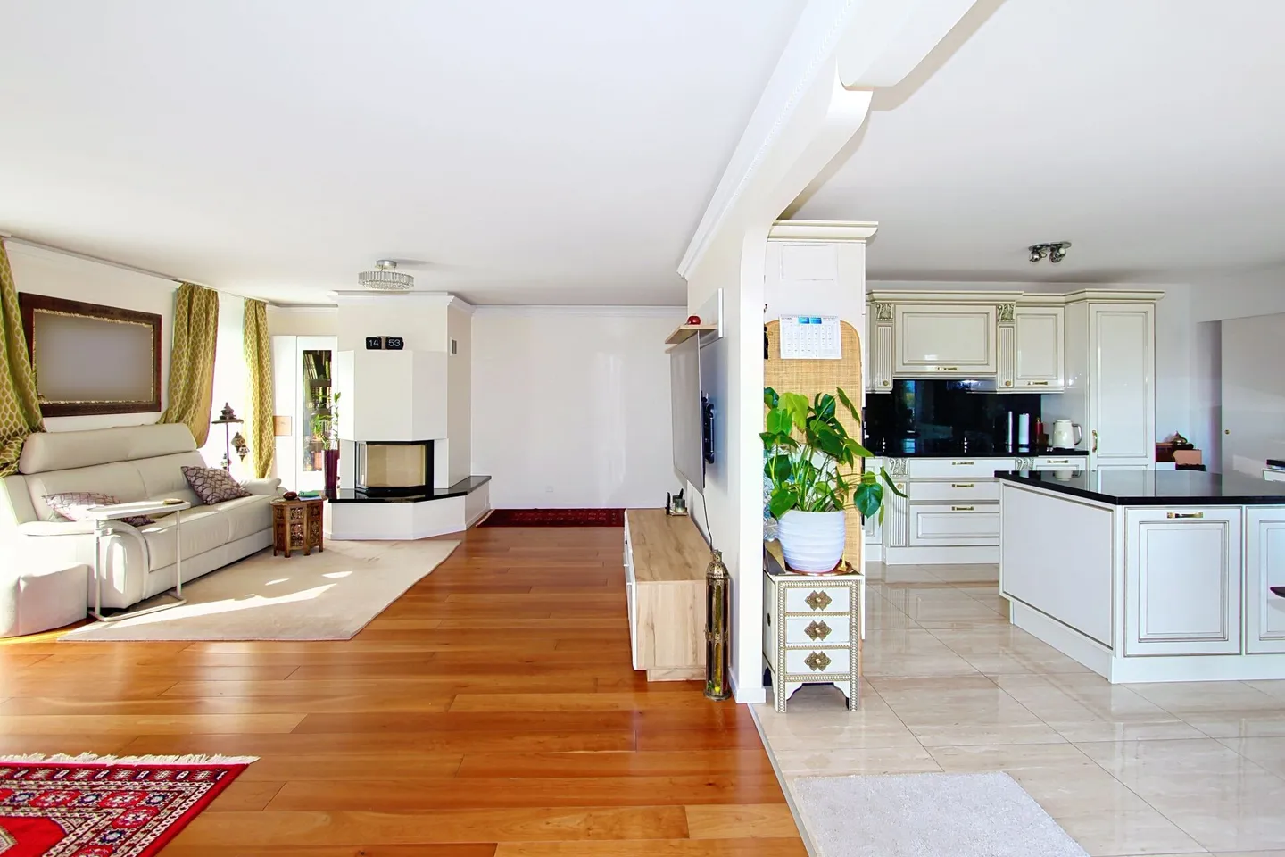 Appartement spacieux au bord du lac - Photo 1 sur 9