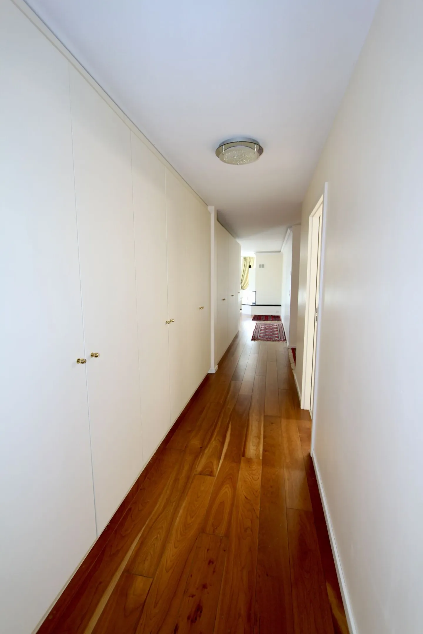 Appartement spacieux au bord du lac - Photo 7 sur 9