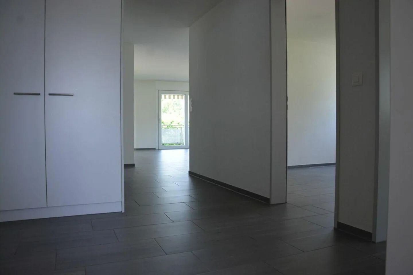 Appartement moderne de 4,5 pièces dans un emplacement central - Photo 8 sur 12
