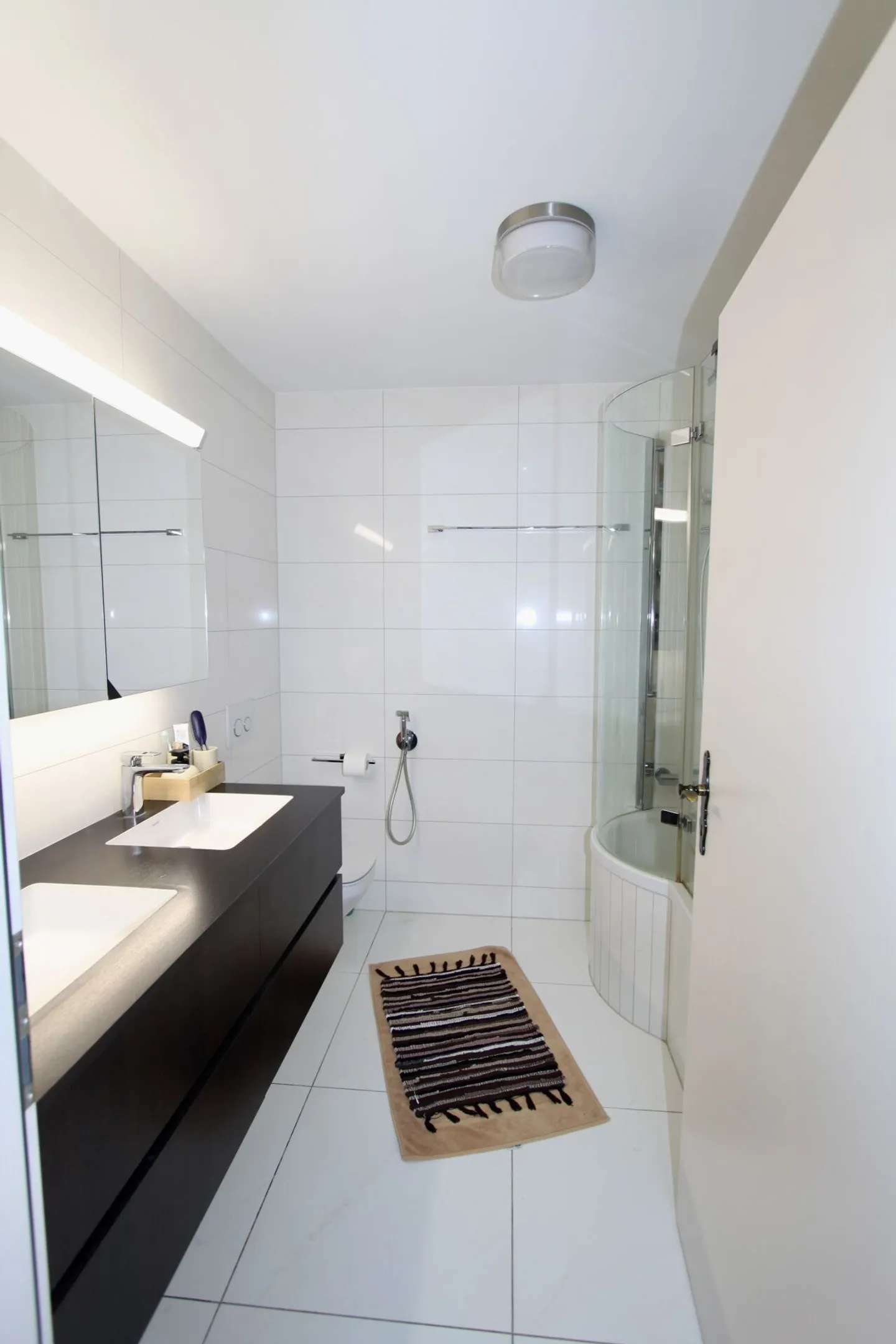 Appartement spacieux au bord du lac - Photo 9 sur 9