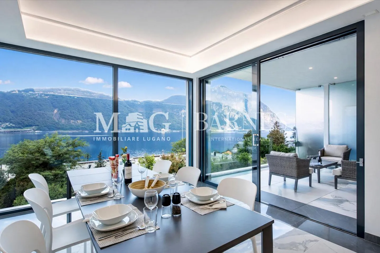 Appartamento di Lusso con Vista Lago - Foto 2 di 15