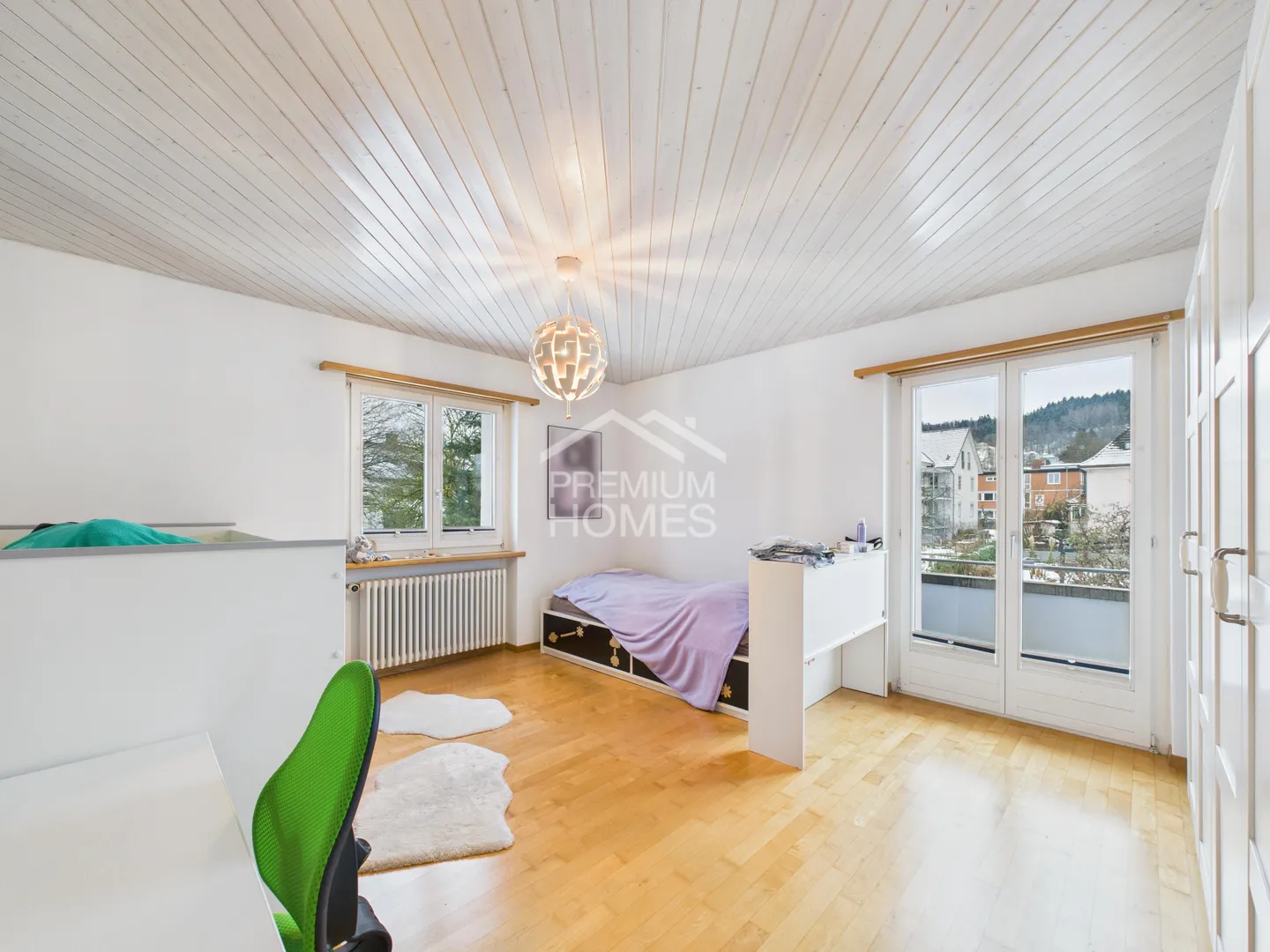 Charming Family Duplex Home - Photo 6 of 8