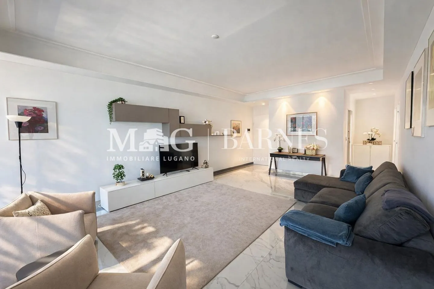 Appartamento di Lusso con Vista Lago - Foto 8 di 15