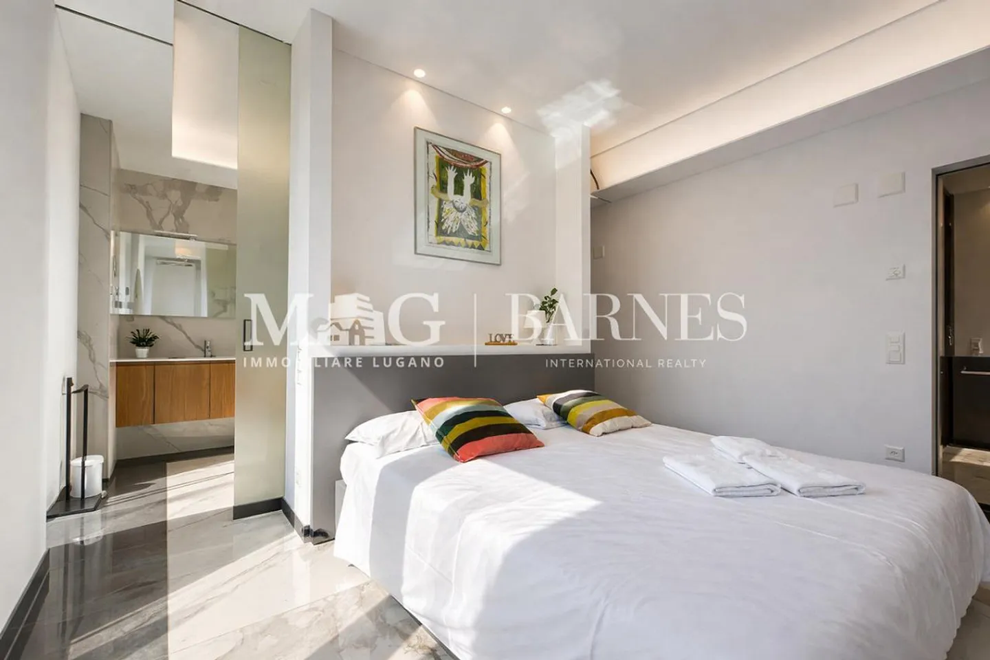 Appartamento di Lusso con Vista Lago - Foto 9 di 15