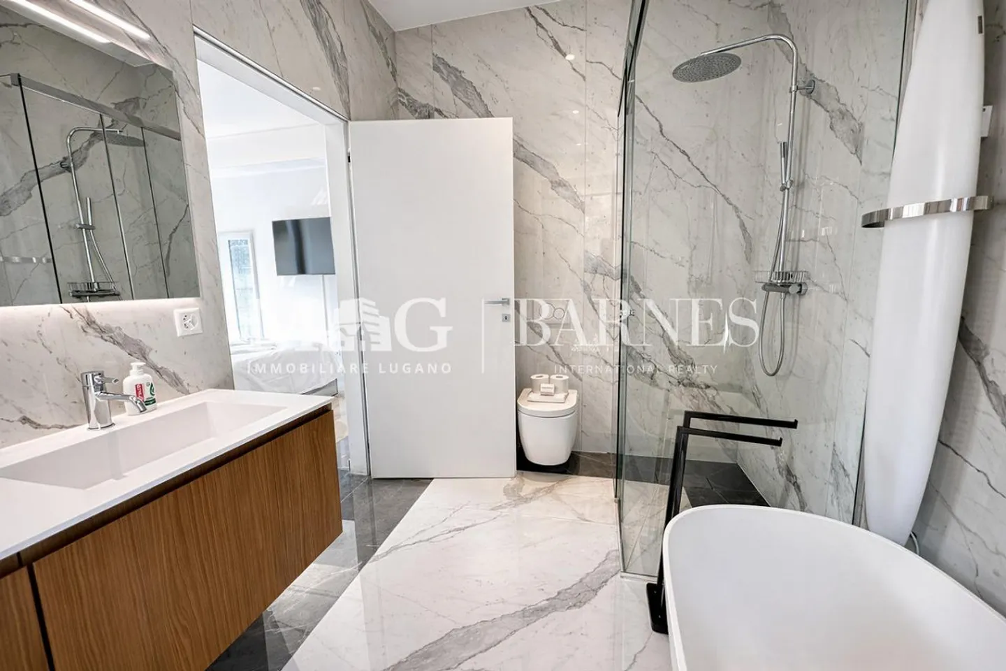 Appartamento di Lusso con Vista Lago - Foto 12 di 15