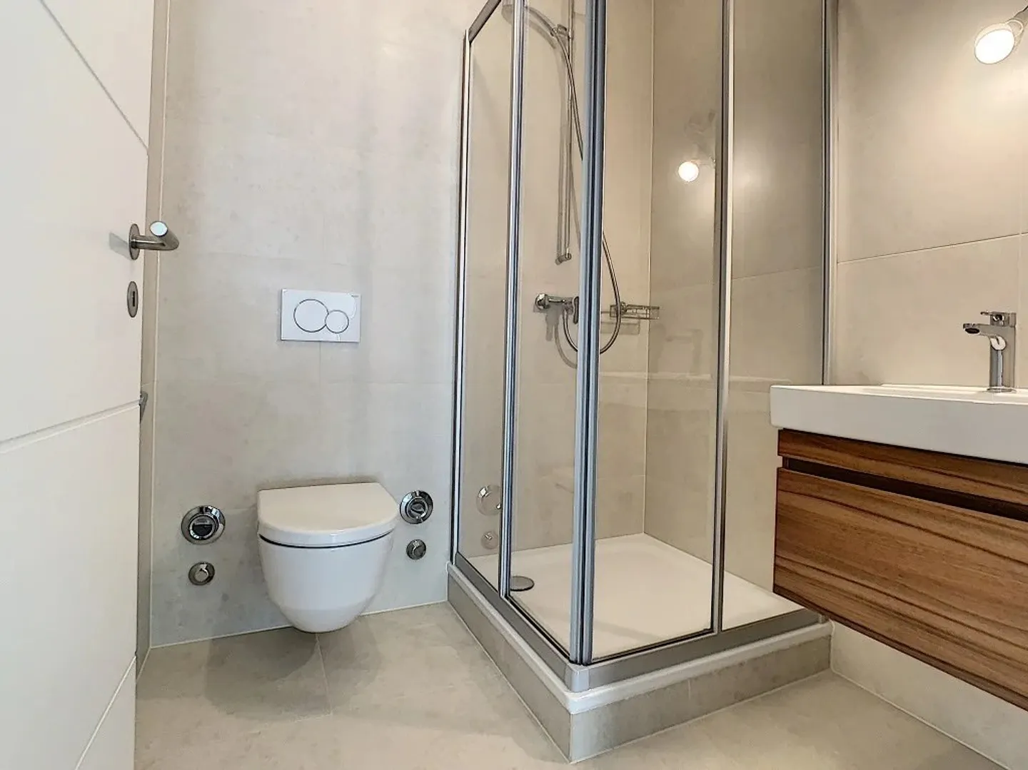 Appartement d'exception avec vue sur le lac - Photo 6 sur 10