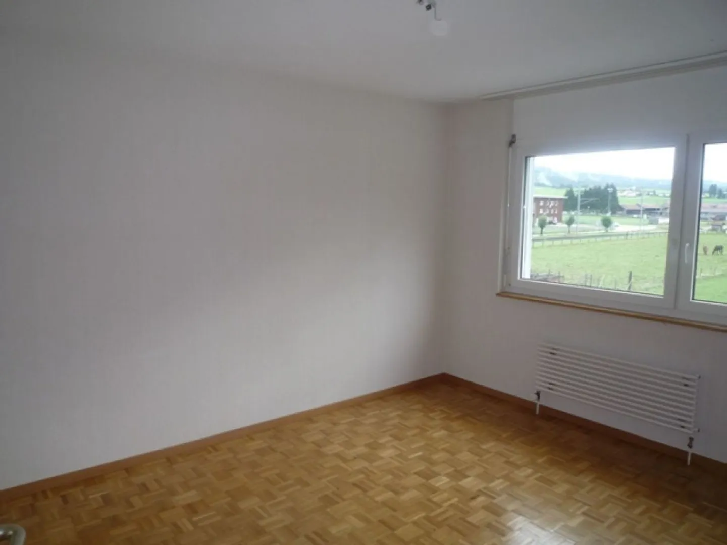 Joli appartement de 4 pièces! - Photo 4 sur 12