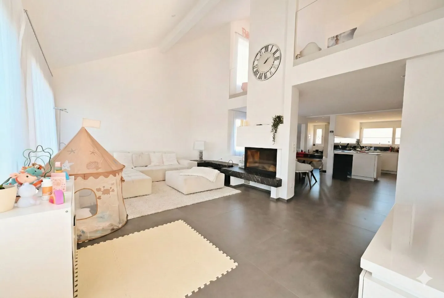 Maison individuelle exclusive de 6,5 pièces - Photo 4 sur 15