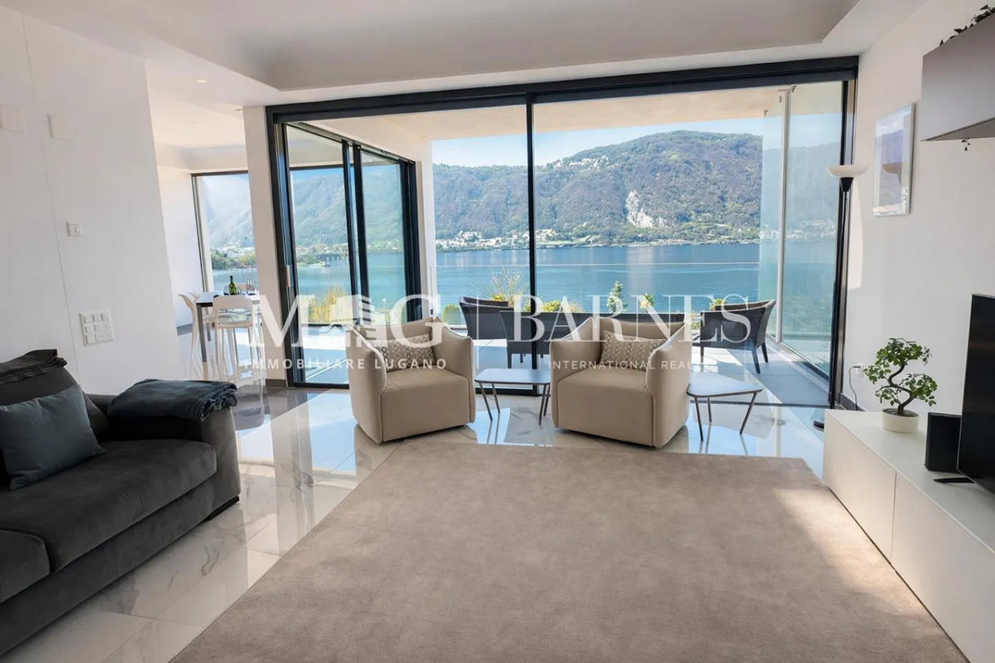 Appartamento di Lusso con Vista Lago - Foto 14 di 15