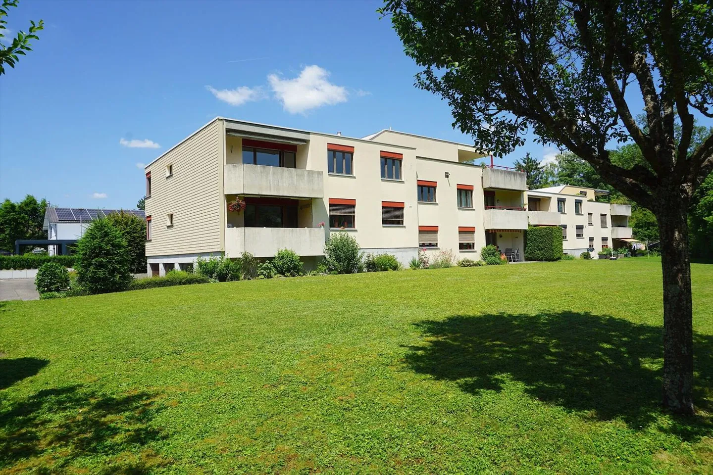 DA PRENDERE!! ARI-237 Attico di 6,5 stanze per 172 m2 di superficie abitabile e 66 m2 di terrazza - Foto 2 di 13