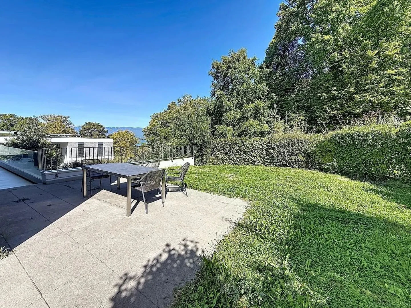 Appartement d'exception avec vue sur le lac - Photo 9 sur 10
