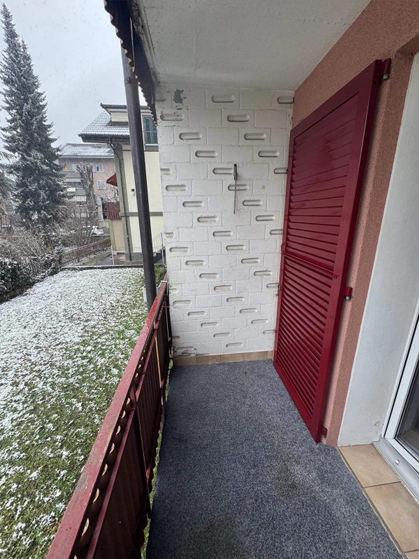 appartement pratique de 3 pièces au rez-de-chaussée - Photo 9 sur 9