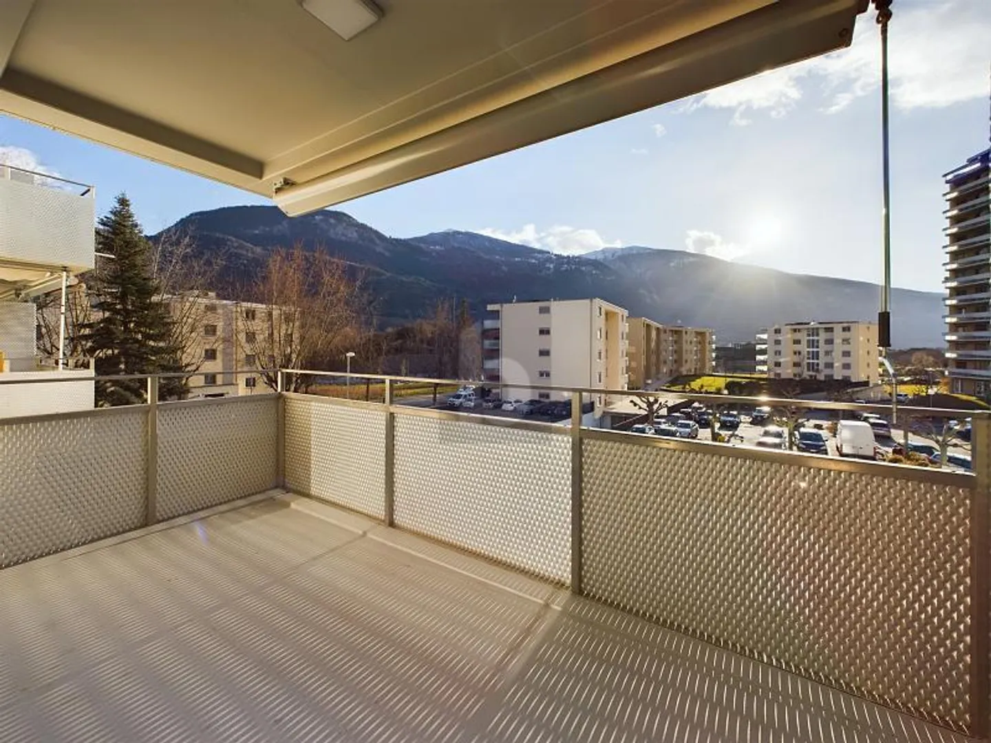 EINE SONNIGE UMGEBUNG MIT SÜDANSICHT - Foto 1 von 6