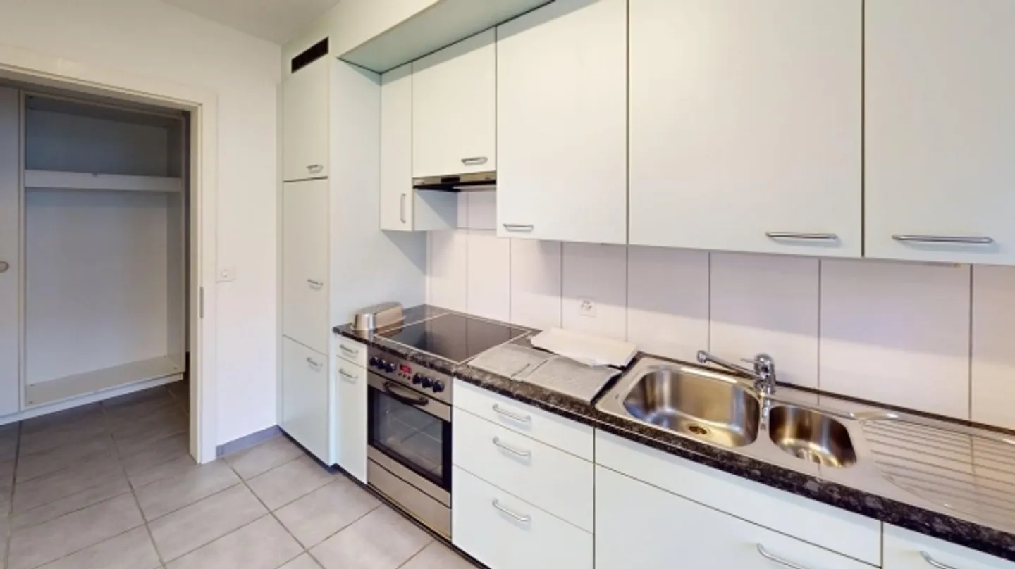 Befristet bis 30.11.2026: Ideale Zwischenlösung – 2-Zimmerwohnung in Wiedikon - Foto 2 von 7