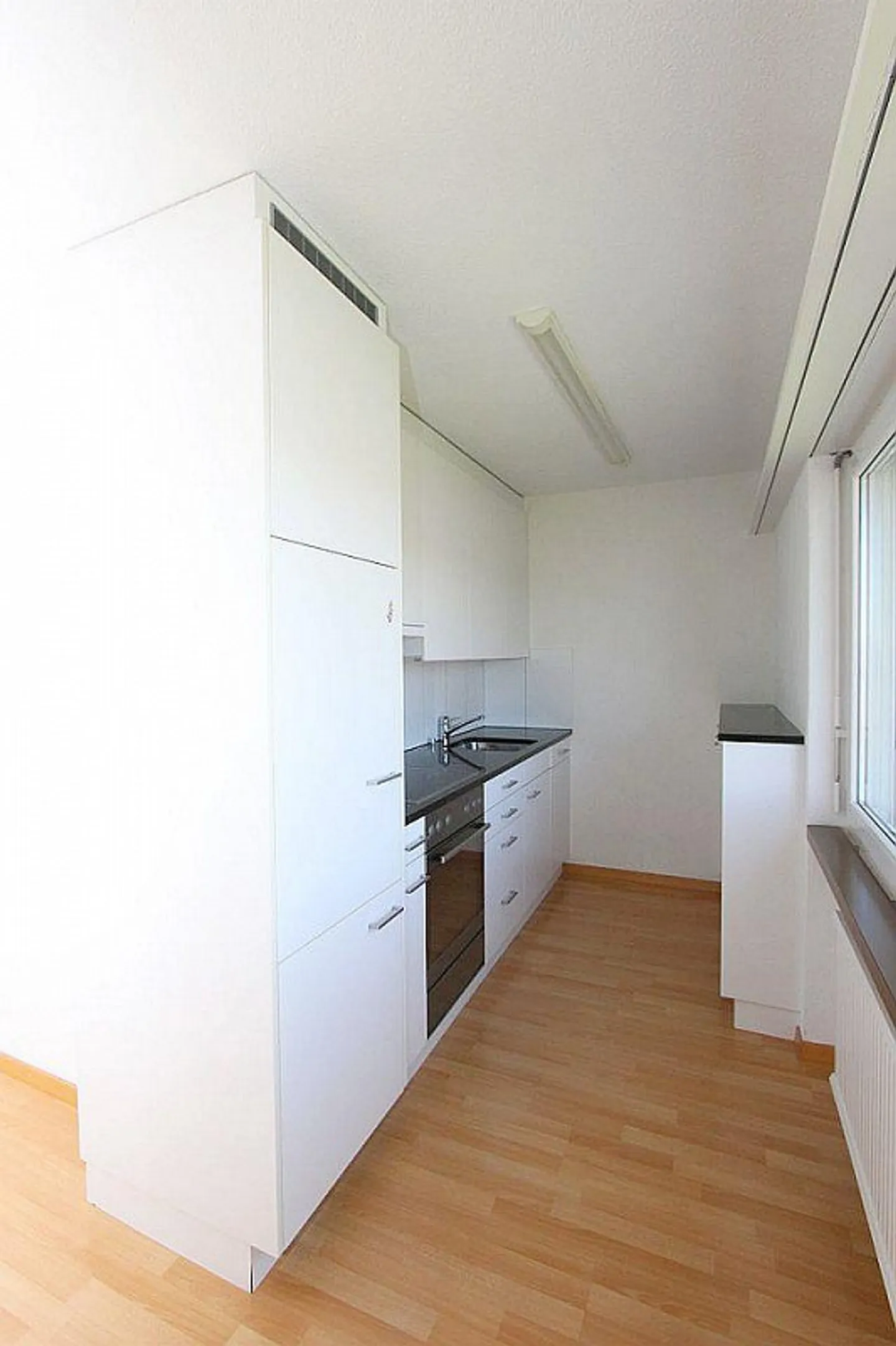 Bright and spacious 3.5 room apartment seeks new tenant! - Photo 5 of 7