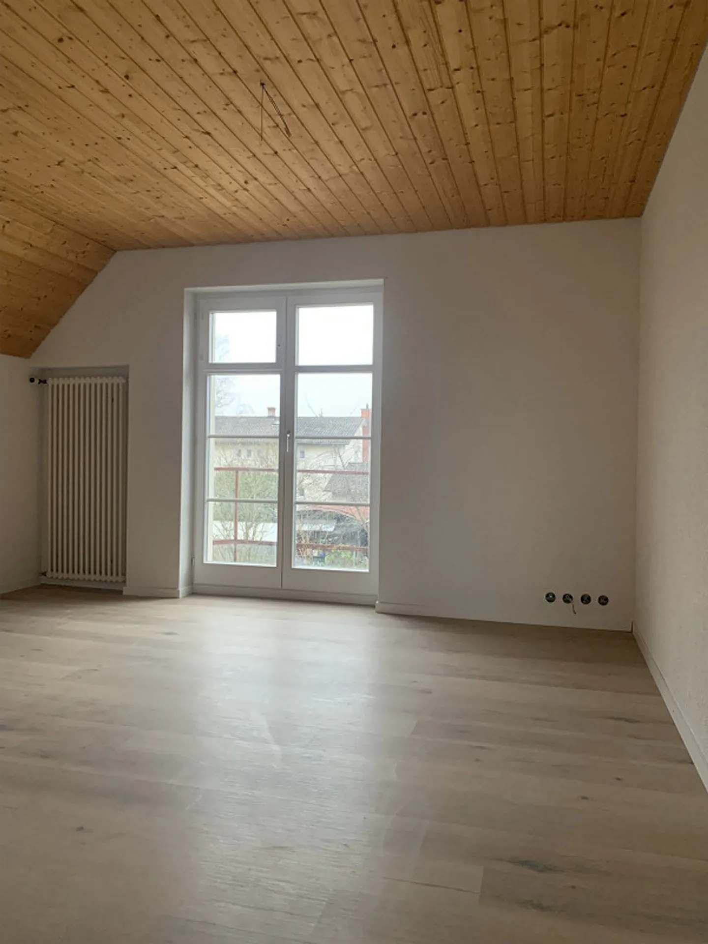 Freistehendes 4.5-Zimmer Einfamilienhaus mit Umschwung - Photo 6 of 10
