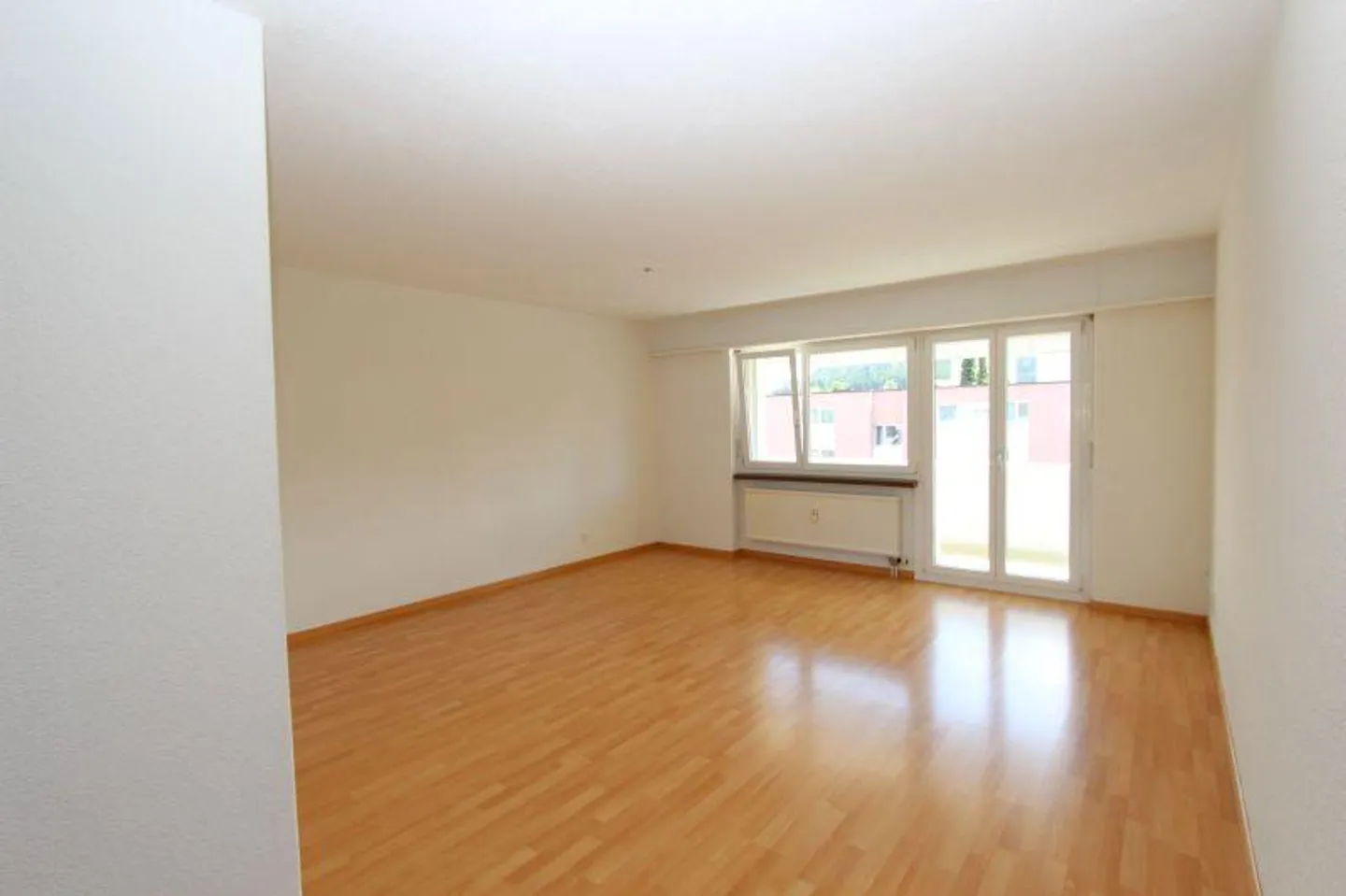 Bright and spacious 3.5 room apartment seeks new tenant! - Photo 6 of 7