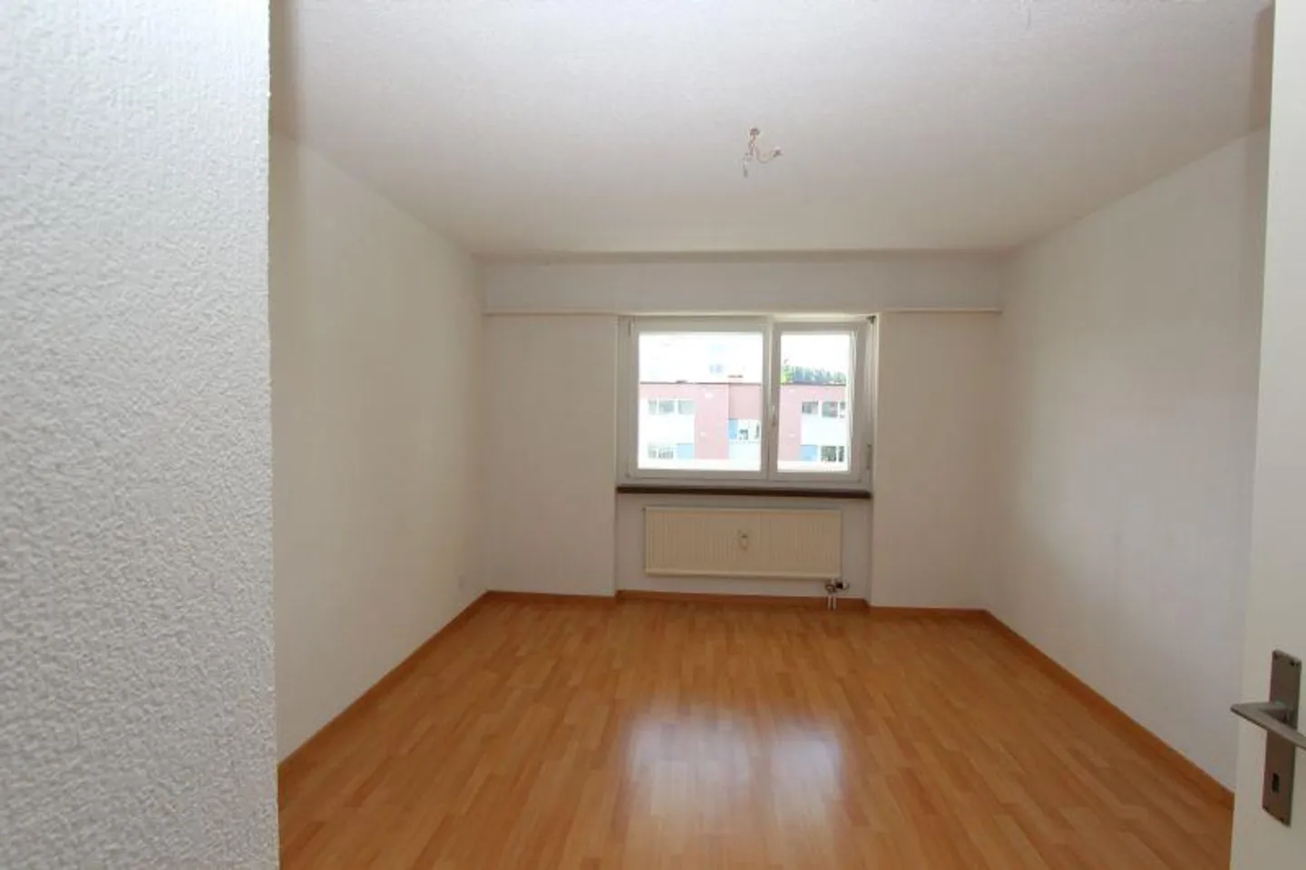 Bright and spacious 3.5 room apartment seeks new tenant! - Photo 7 of 7