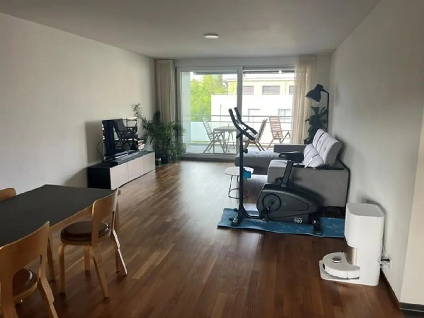 3.5 Room Apartment - Photo 8 of 10