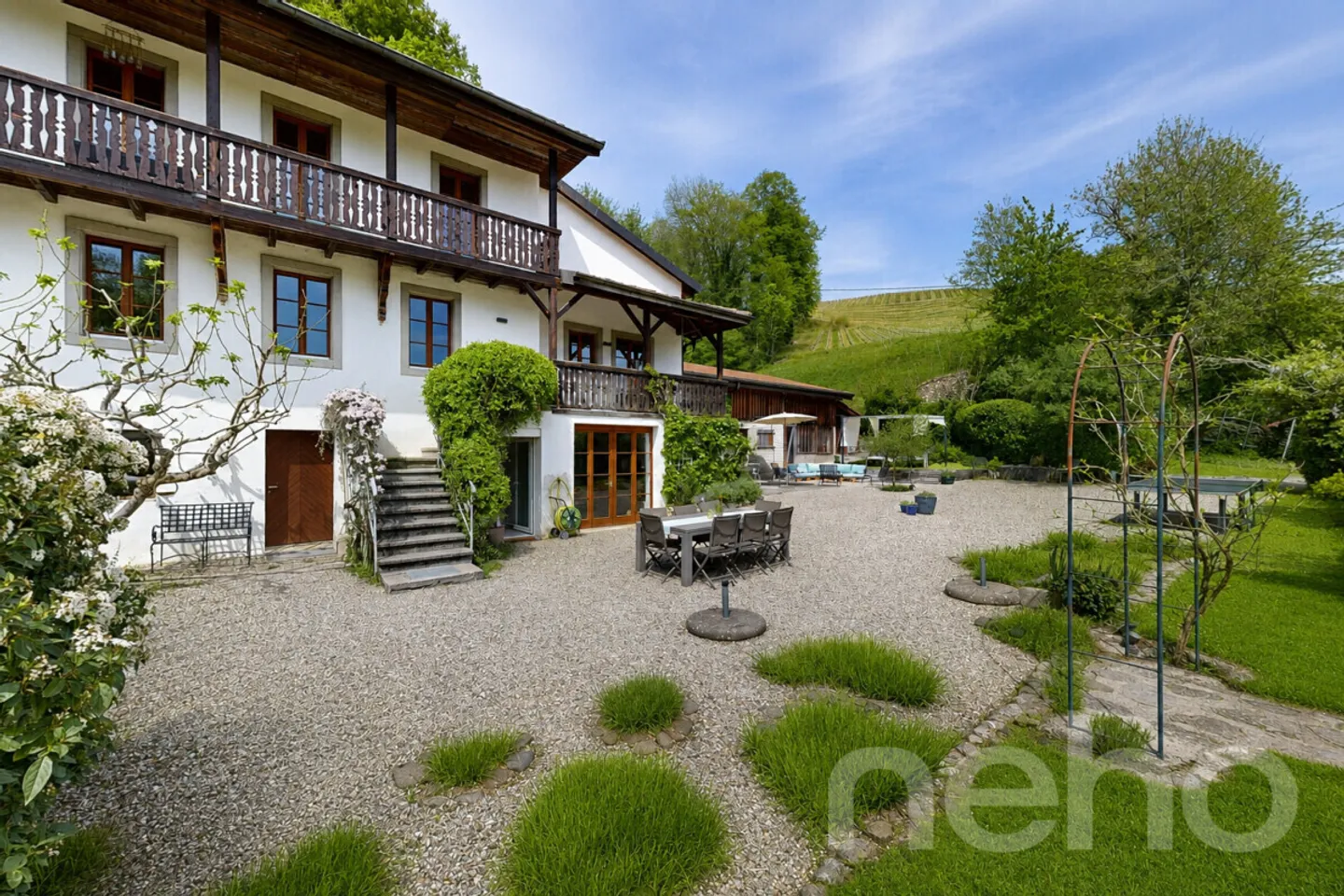 Character house in the heart of preserved and protected nature - Photo 2 of 13