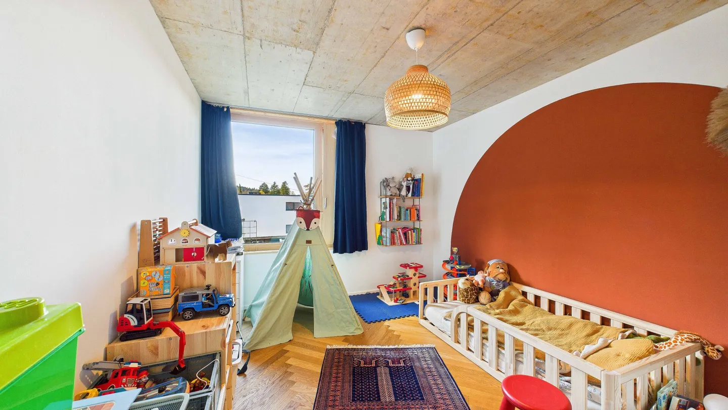 Élégance intemporelle au-dessus des toits de Regensdorf - Photo 8 sur 19