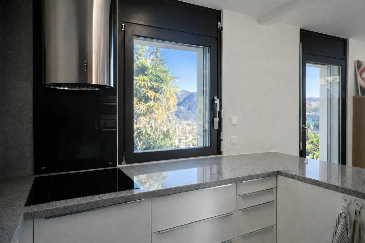 Casa unifamiliare in campagna, soleggiata e con vista - Foto 12 di 30