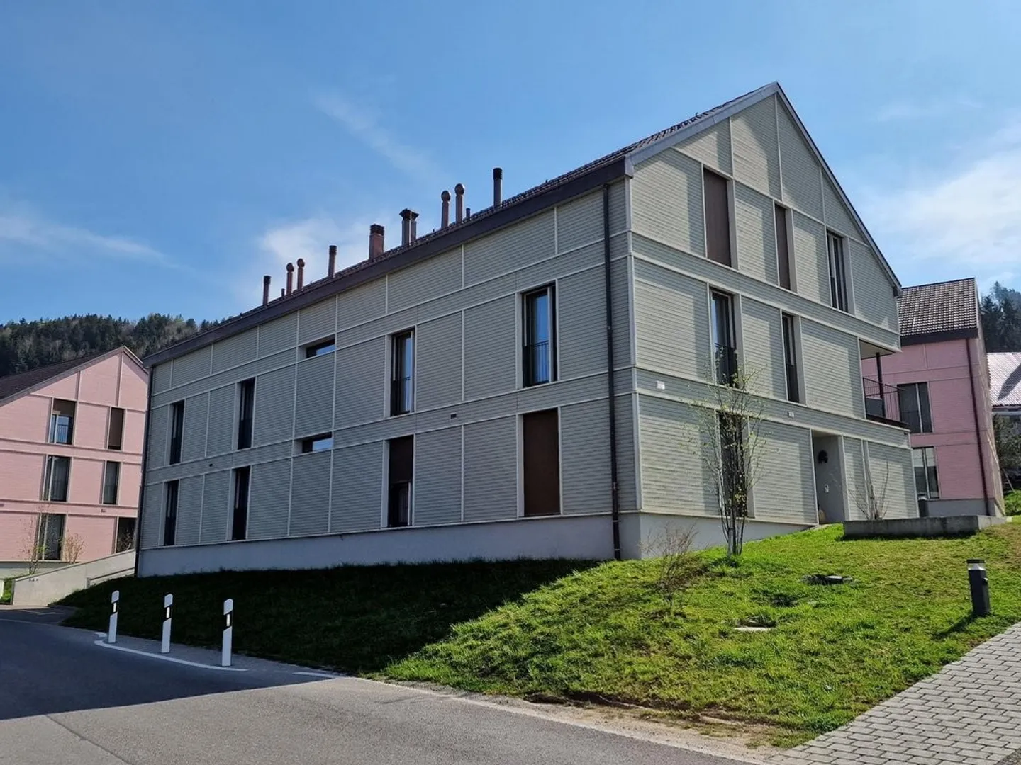 Appartement 4.5 pièces comme neuf dans un emplacement privilégié - Photo 1 sur 5