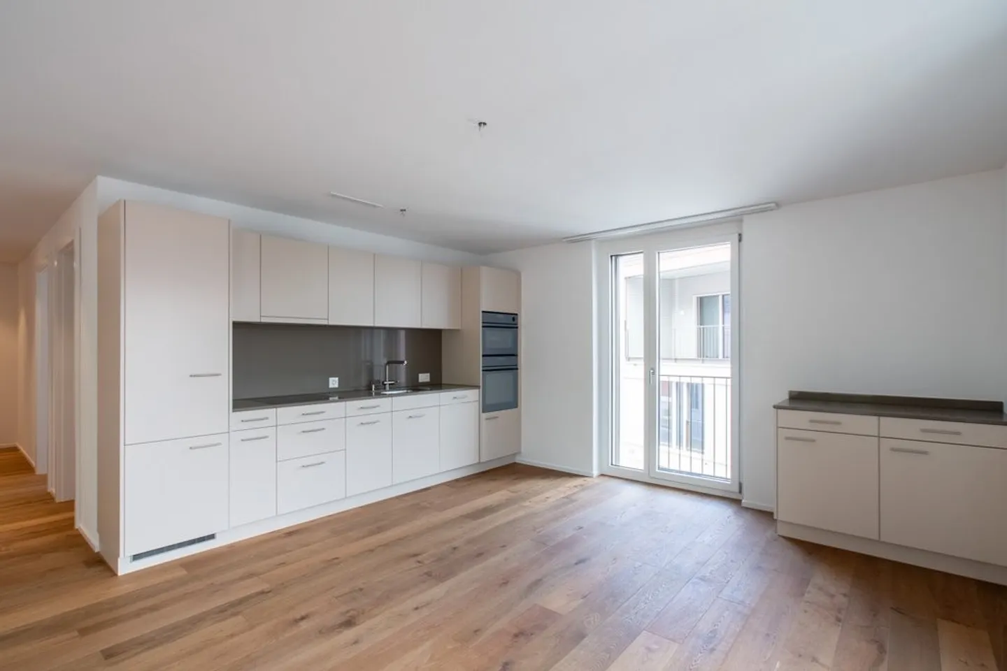 Appartement 4.5 pièces comme neuf dans un emplacement privilégié - Photo 5 sur 5
