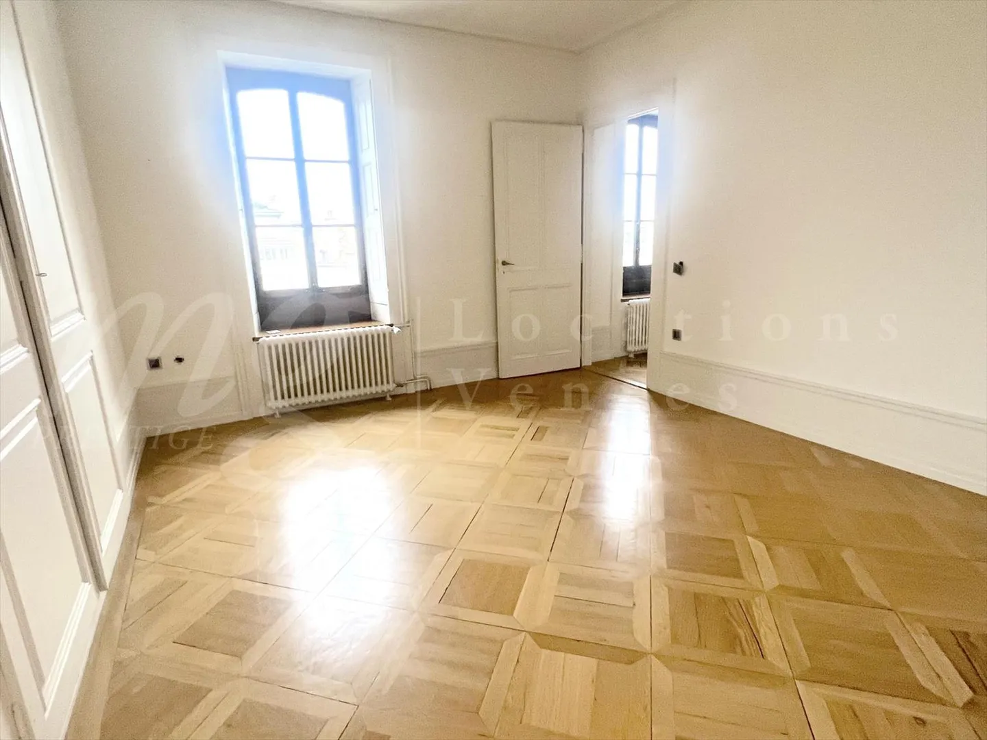 SUPERBO APPARTAMENTO HAUSSMANN DI 11 STANZE - 415 M2 - NELLA VECCHIA CITTÀ CON ST - Foto 8 di 13