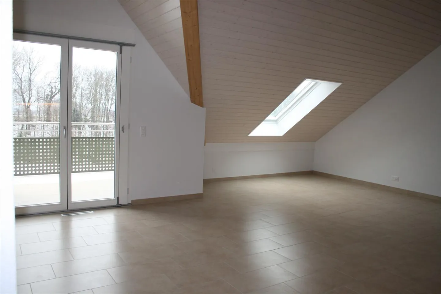 Helles Appartement von 132 m² im Herzen der Weinberge, mit Ausgang zum See - Foto 4 von 5