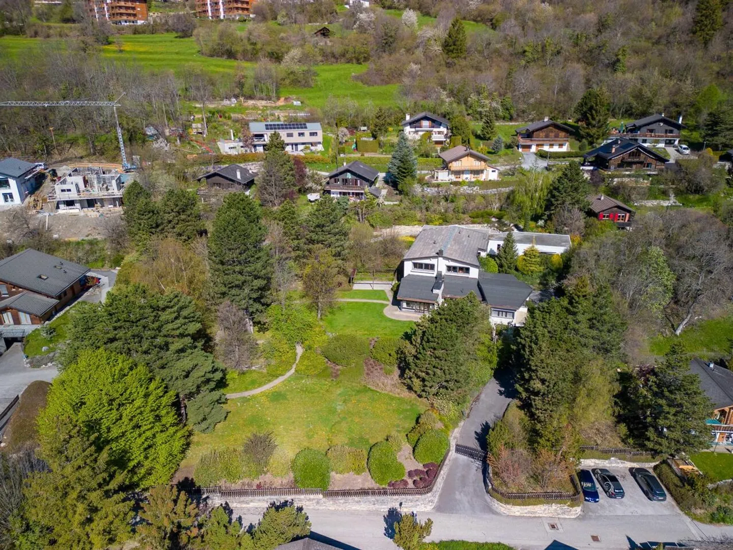 Proprietà eccezionale e soleggiata, vicino a Crans-Montana - Foto 1 di 12
