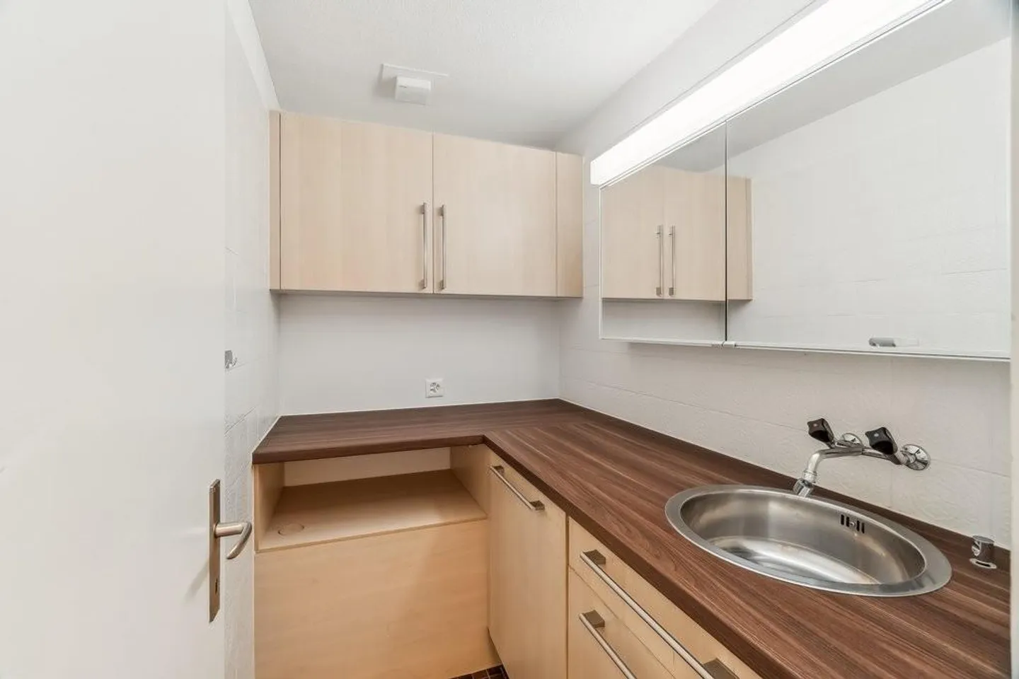 Vielseitiges Büro in Zürich - Foto 8 von 12