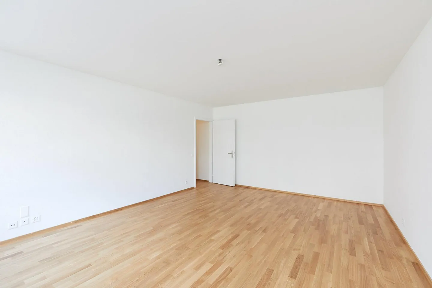 Petit appartement dans un quartier résidentiel calme - Photo 5 sur 7