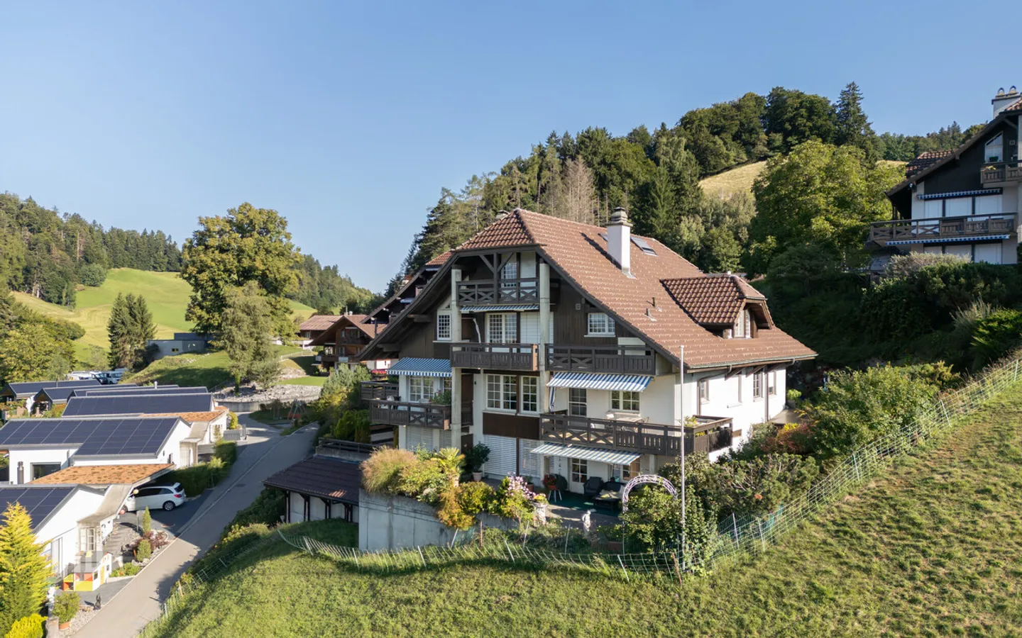 «ImmoWyss -  Sonnige Lage ob Thun mit Blick auf Berge und Thunersee» - Foto 1 von 10