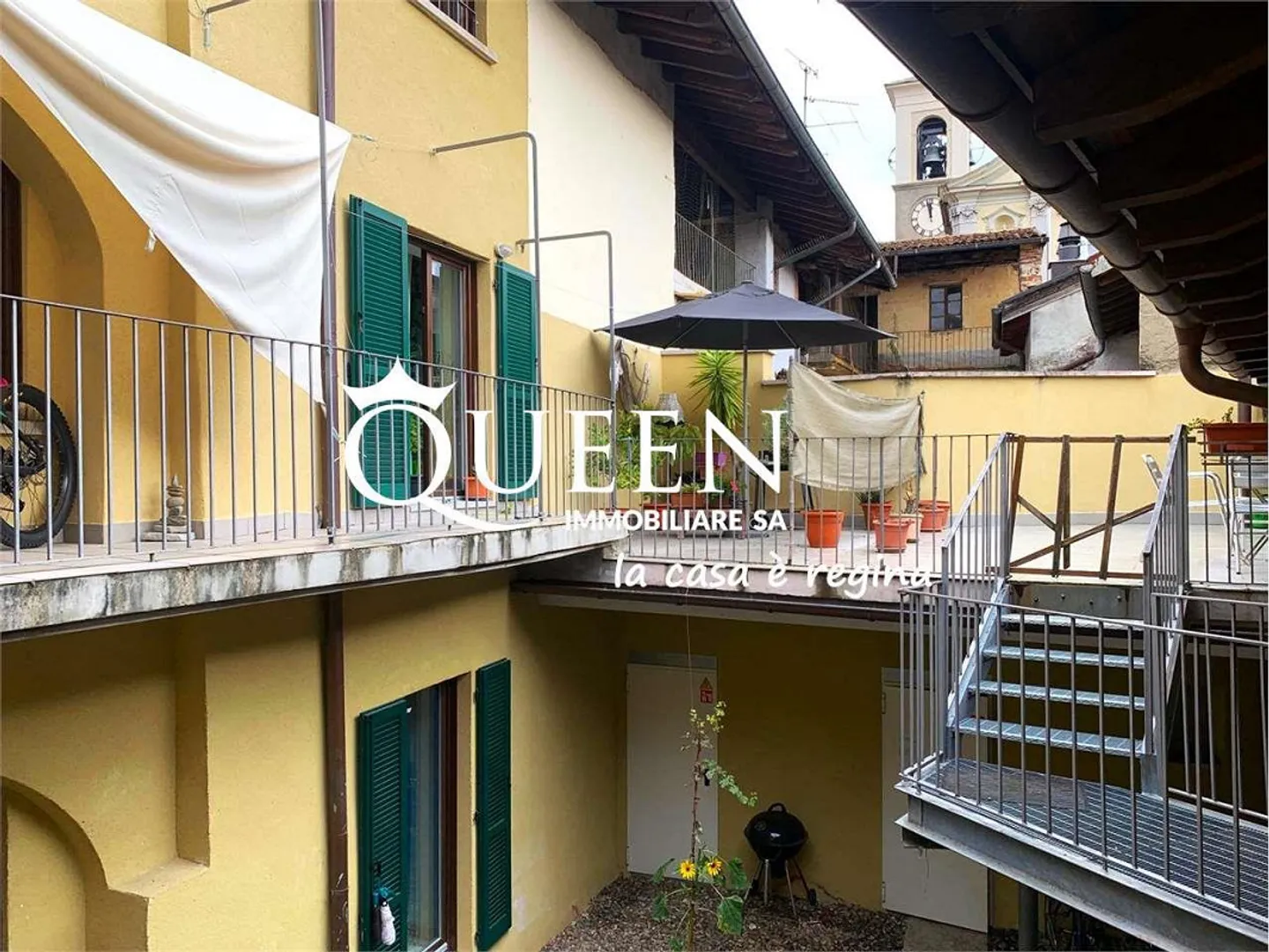 Ligornetto: Building with 7 apartments with 2.5 and 3.5 rooms, 590 m², renovated - Photo 1 of 12