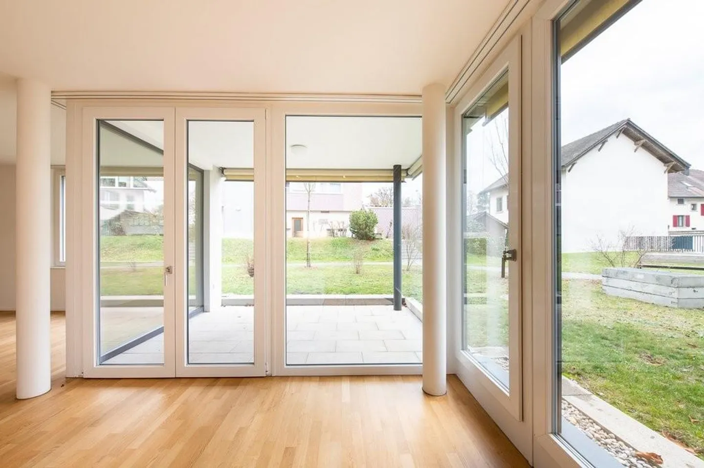 Vie moderne dans un quartier familial - Photo 5 sur 12
