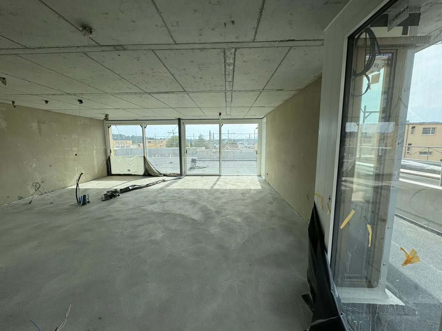 Quasi pronto per essere abitato - esclusivo appartamento attico di 3,5 locali con terrazza di 158m2 - Foto 3 di 17