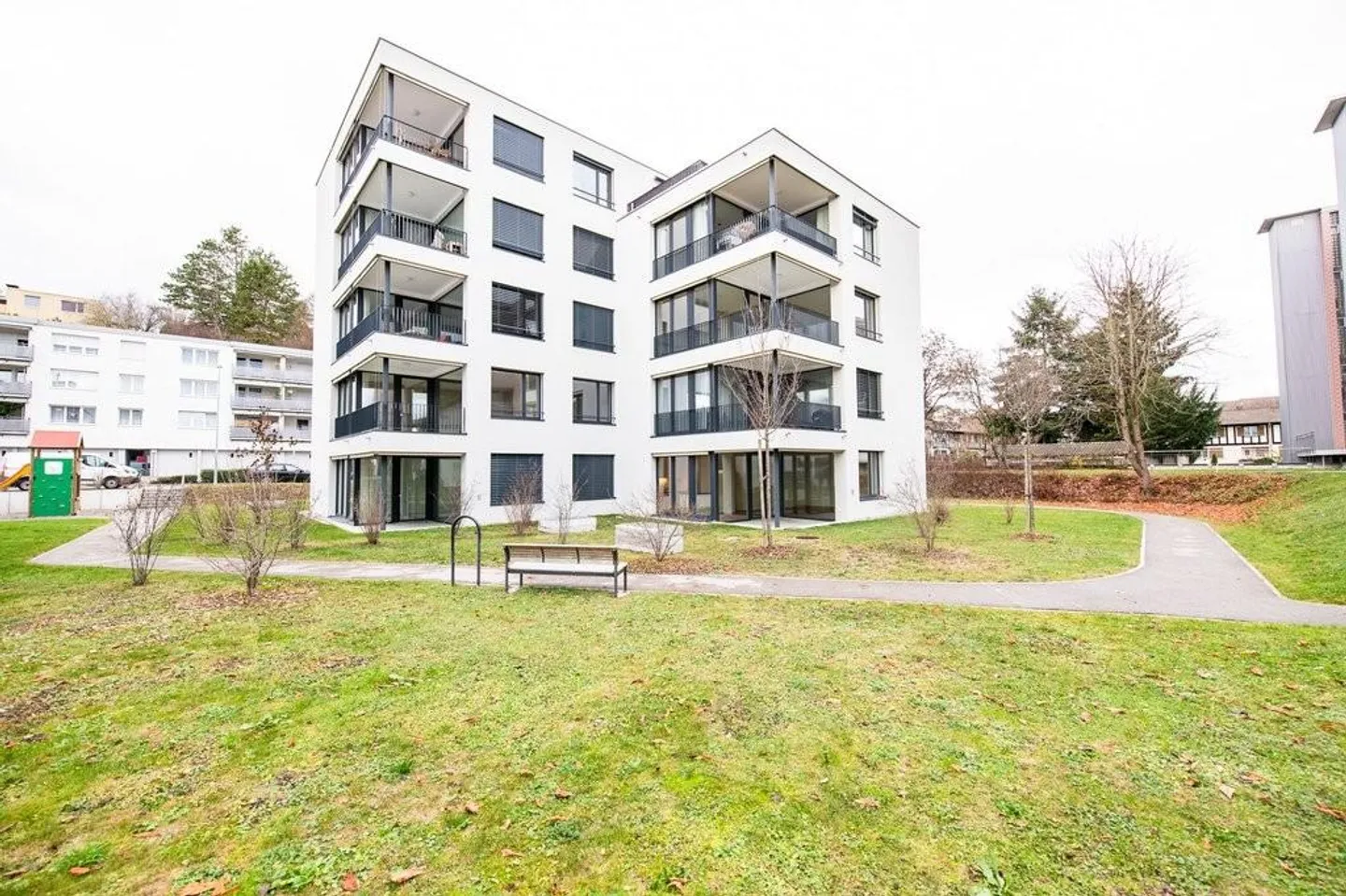 Vie moderne dans un quartier familial - Photo 12 sur 12
