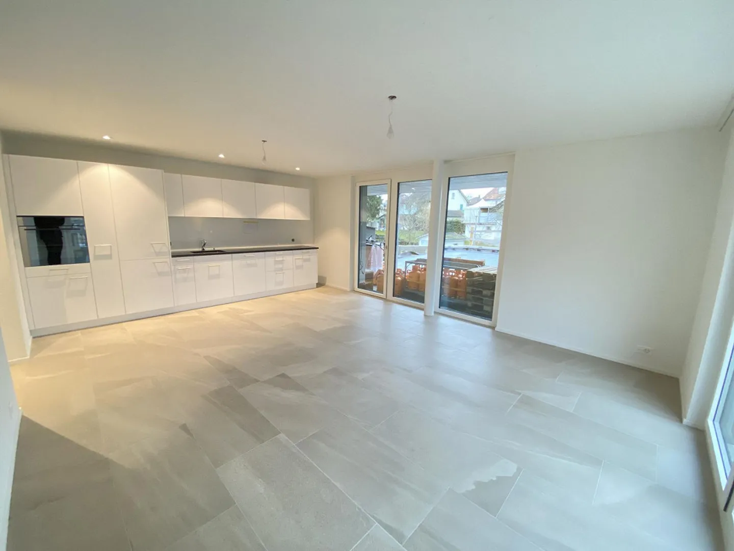 Appartement spacieux de 3,5 pièces "ännet em Dorfbach" - Photo 3 sur 10