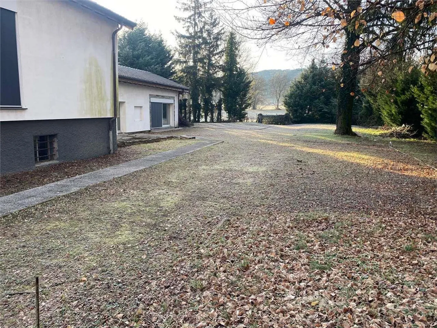 Beautiful Estate with Garden and Space for Horses in Novazzano - Photo 4 of 13