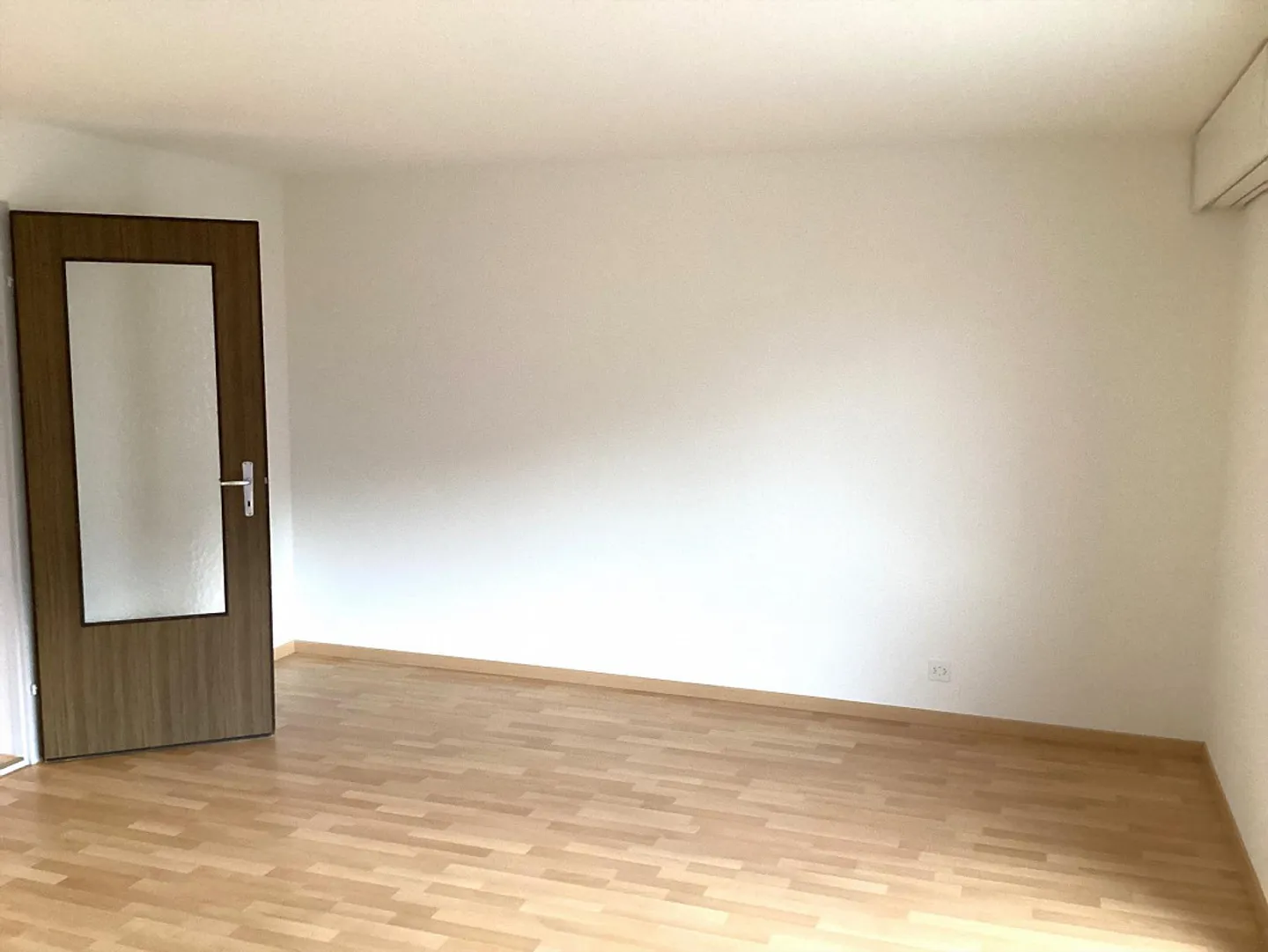Bel appartement de 1.5 pièces au 2ème étage droite - Photo 3 sur 12