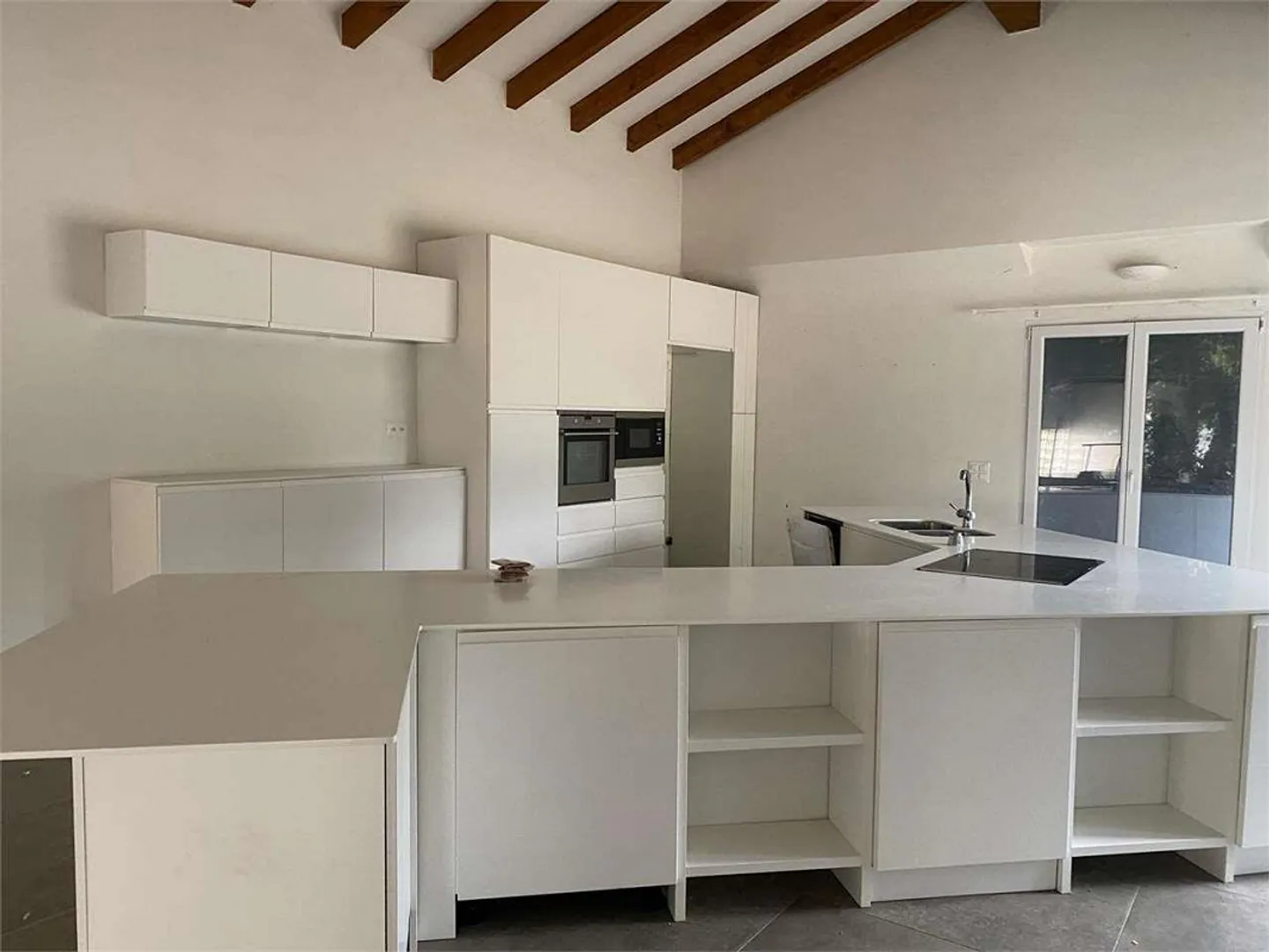 Beautiful Estate with Garden and Space for Horses in Novazzano - Photo 12 of 13